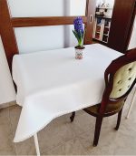 Fata de masa cu dantela - imagine 3