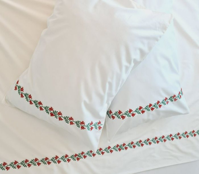 Lenjerie de pat brodata traditional pentru 2 persoane, 4 piese, bumbac ranforce - imagine 4