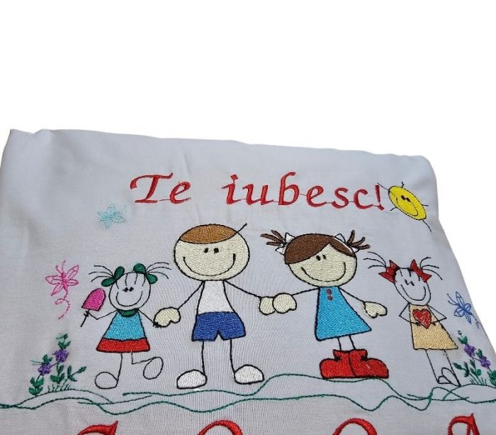 Fata de perna brodata "TE IUBESC" ARIALE, 40x40cm, bumbac ranforce, Multicolor - imagine 2