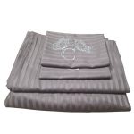 Lenjerie de pat pentru 2 persoane, 4 piese, damasc satinat, Maro, brodata - imagine 7